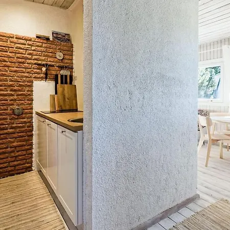 Hubane Suvila Mere Kaldal * Tabasalu