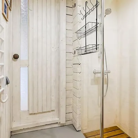 Hubane Suvila Mere Kaldal * Tabasalu